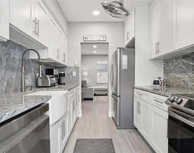 326 Harrison Street - Photo Thumbnail 4