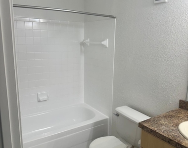 2405 Nw 33rd Street - Photo Thumbnail 20