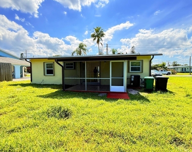3231 Se Monte Vista Street - Photo Thumbnail 17