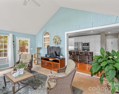 806 Pine Forest Road - Photo Thumbnail 12