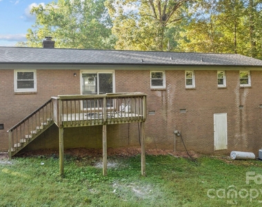 4800 Maplecrest Drive - Photo Thumbnail 24