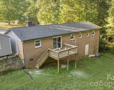 4800 Maplecrest Drive - Photo Thumbnail 23