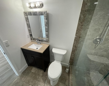 5200 N Flagler Drive - Photo Thumbnail 17
