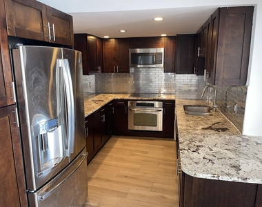 5200 N Flagler Drive - Photo Thumbnail 1