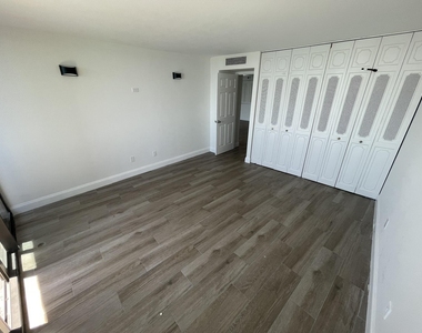 5200 N Flagler Drive - Photo Thumbnail 12