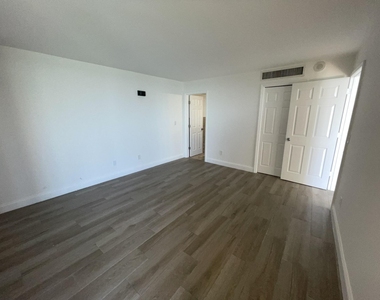 5200 N Flagler Drive - Photo Thumbnail 9