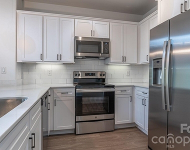 4300 Sharon Road - Photo Thumbnail 23