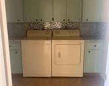 3635 Whitehall Drive - Photo Thumbnail 3