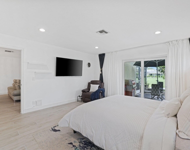 1031 Citrus Way - Photo Thumbnail 16