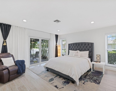 1031 Citrus Way - Photo Thumbnail 15