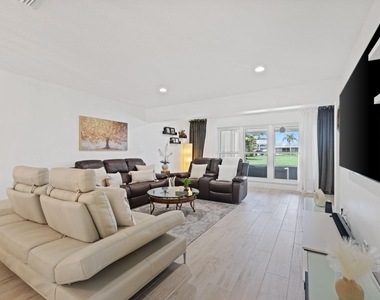 1031 Citrus Way - Photo Thumbnail 7