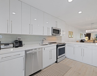 1031 Citrus Way - Photo Thumbnail 2