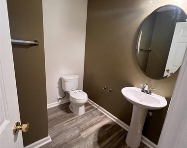 2304 Harwood Hills Lane - Photo Thumbnail 13