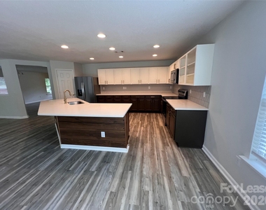 2304 Harwood Hills Lane - Photo Thumbnail 9