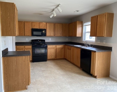 1519 Cold Creek Place - Photo Thumbnail 6