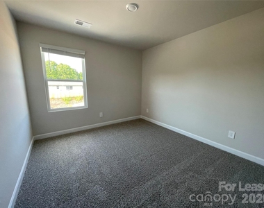 124 Utility Lane - Photo Thumbnail 5