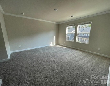 124 Utility Lane - Photo Thumbnail 2