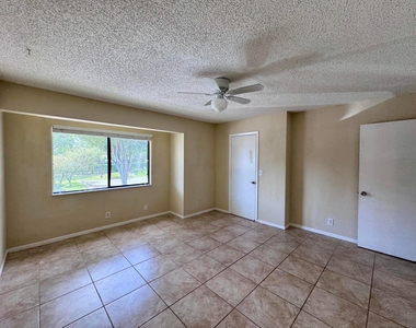 704 Riverside Drive - Photo Thumbnail 12