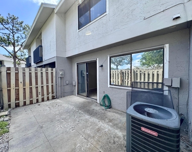 704 Riverside Drive - Photo Thumbnail 23