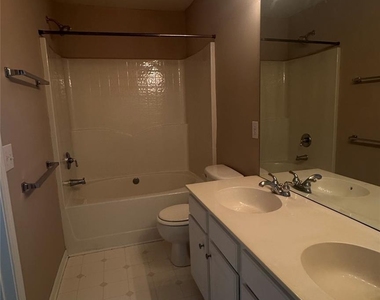 5512 Werburgh Street - Photo Thumbnail 7