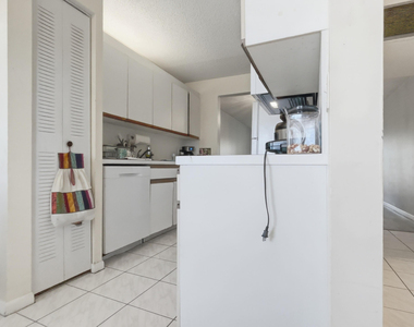 1200 Sw 124th Terrace - Photo Thumbnail 2
