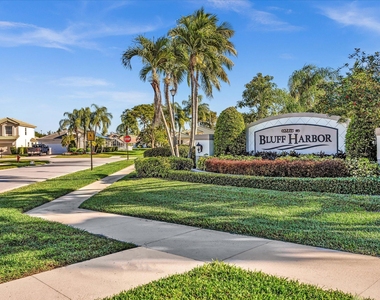 4194 Bluff Harbor Way - Photo Thumbnail 2