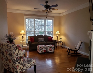 13019 West Douglas Park Drive - Photo Thumbnail 5