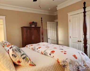 13019 West Douglas Park Drive - Photo Thumbnail 12