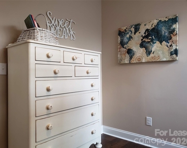 13019 West Douglas Park Drive - Photo Thumbnail 17