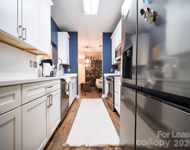 5609 Fairview Road - Photo Thumbnail 16