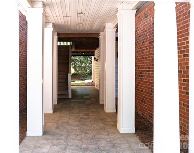 5609 Fairview Road - Photo Thumbnail 32