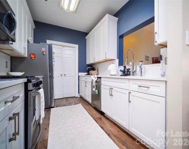 5609 Fairview Road - Photo Thumbnail 14