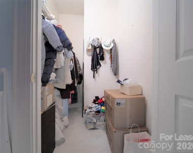 5609 Fairview Road - Photo Thumbnail 24
