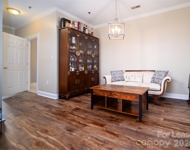 5609 Fairview Road - Photo Thumbnail 5