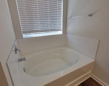 6941 Calton Lane - Photo Thumbnail 14