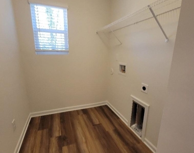 6941 Calton Lane - Photo Thumbnail 9