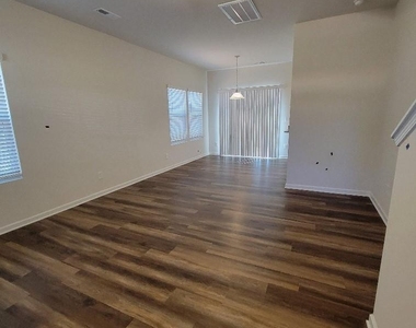 6941 Calton Lane - Photo Thumbnail 3