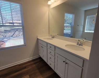 6941 Calton Lane - Photo Thumbnail 11
