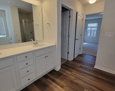 6941 Calton Lane - Photo Thumbnail 12