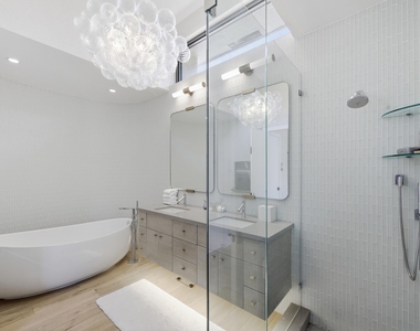 2552 Sheltingham Drive - Photo Thumbnail 23