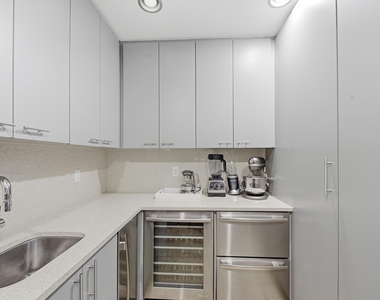 2552 Sheltingham Drive - Photo Thumbnail 12