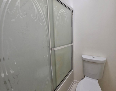 802 Selwyn Oaks Court - Photo Thumbnail 10