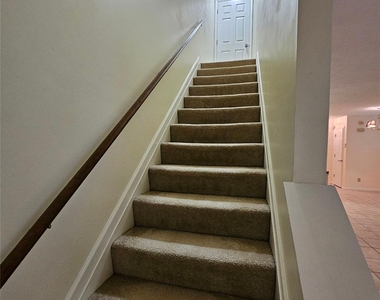802 Selwyn Oaks Court - Photo Thumbnail 8