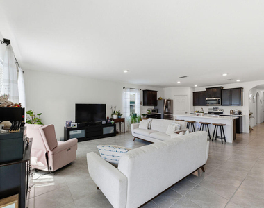 3133 Sw Centamino Street - Photo Thumbnail 8