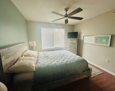 402 Villa Circle - Photo Thumbnail 14