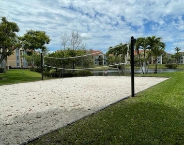 402 Villa Circle - Photo Thumbnail 39