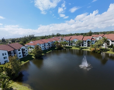 402 Villa Circle - Photo Thumbnail 37