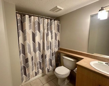 402 Villa Circle - Photo Thumbnail 11