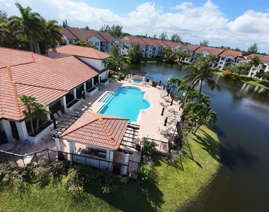 402 Villa Circle - Photo Thumbnail 22