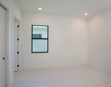 5576 Captiva Lane - Photo Thumbnail 13